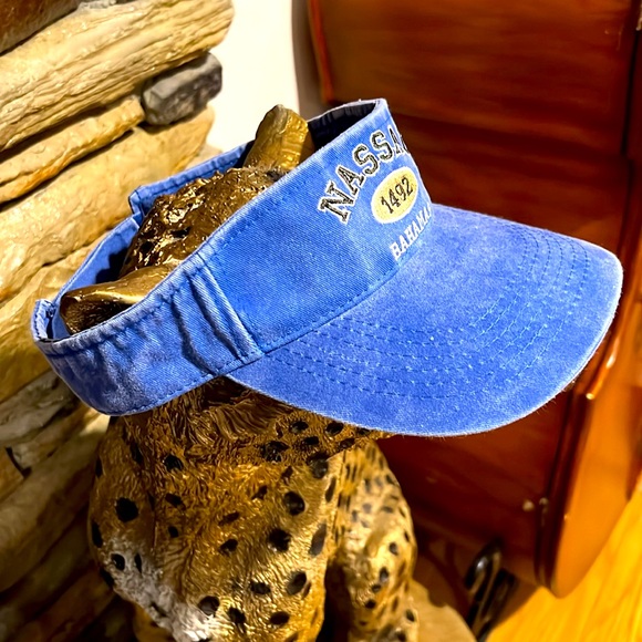 Nassau Bahamas Blue Denim Visor. NWOT. Adjustable - Picture 4 of 5